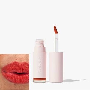 NIB Glossier Lip Crème - Strike